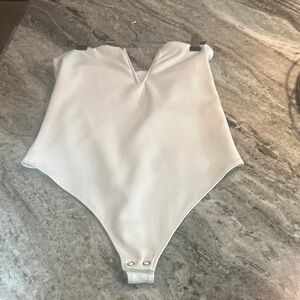 Good American White Bodysuit with V-Notch
